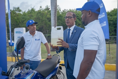 Bajaj Platina 100 cumple reto de Dajabón a Punta Cana con  1 galón y medio de combustible